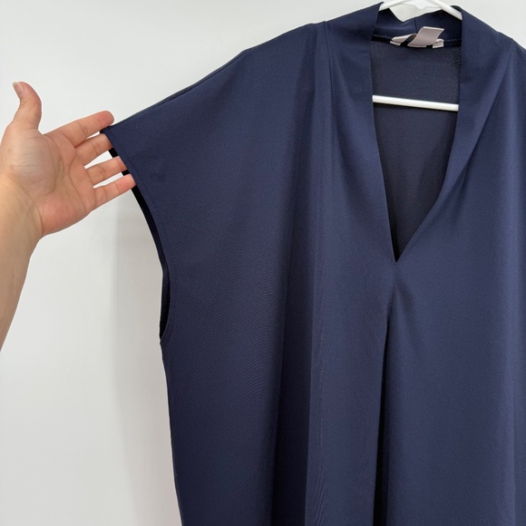 HM Top Women XXL Blue V Neck Cap Sleeve Office Career Rayon Lightweight Casual - Picture 2 of 8